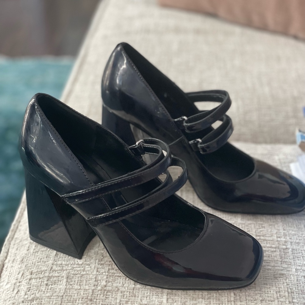 Mix No. 6 Glossy Black Heels